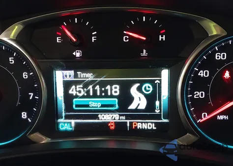 2018 Chevrolet Equinox Premier z USA, uszkodzony, nr VIN 2GNAXVEV4J6322741